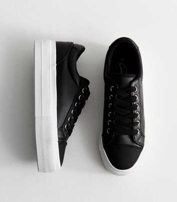 Black Platform Sole Pebbled Faux Leather Trainers