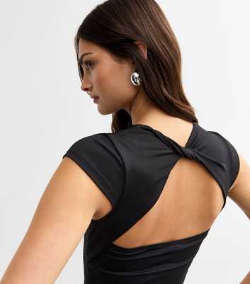 Black Twist Back Cropped Top