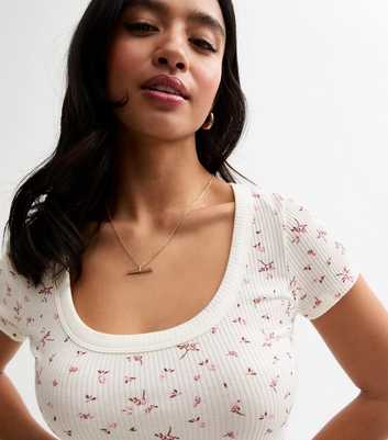 Petite Cream Floral Print Scoop Neck Ribbed T-Shirt