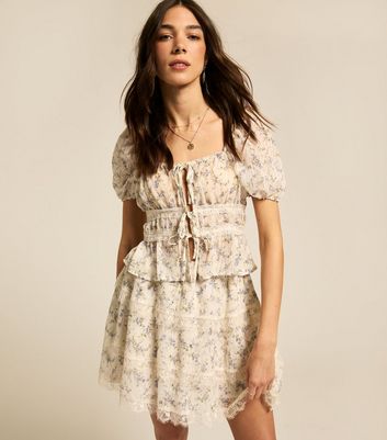 GORGLITTER Women's Floral Lace Crop Top - Square Neck Tie Front Tee Shirt