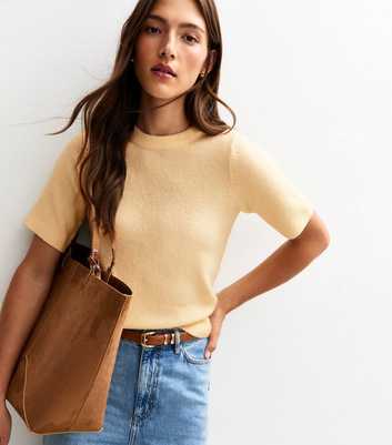 Light Yellow Short Sleeve Midweight Knit T-Shirt