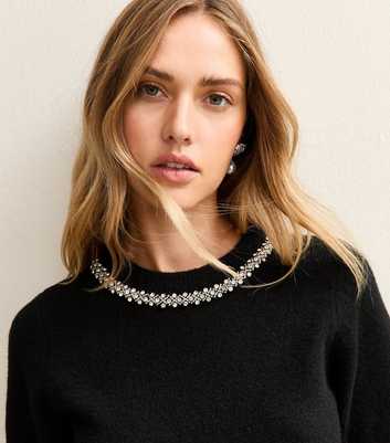 Black Embellished Neck Short Sleeve Top