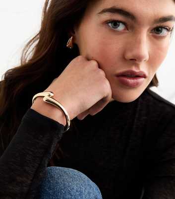 Gold Tone Teardrop Cuff