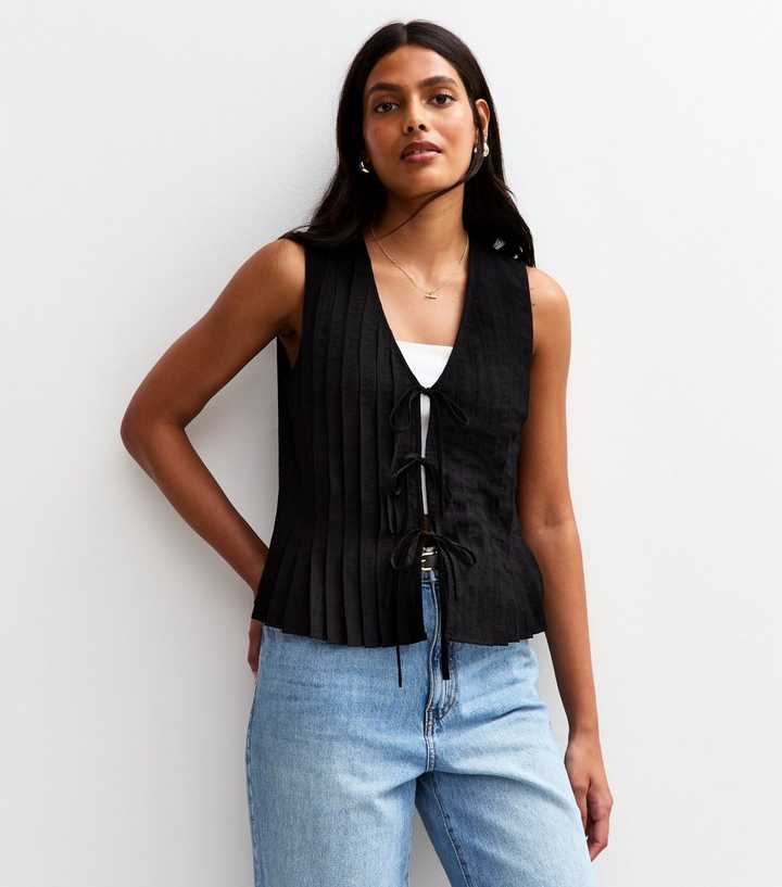 Black Pleated Tie Front Sleeveless Top
