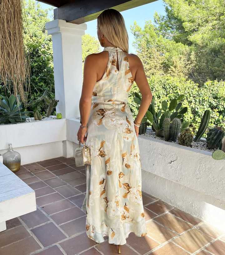 beaded halter maxi dress Okun Beaded Halter Neck Maxi Dress – KÍLÉNTÁR