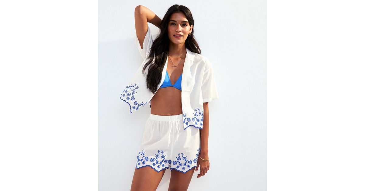 Vika Shorts - White Flower Embroidery