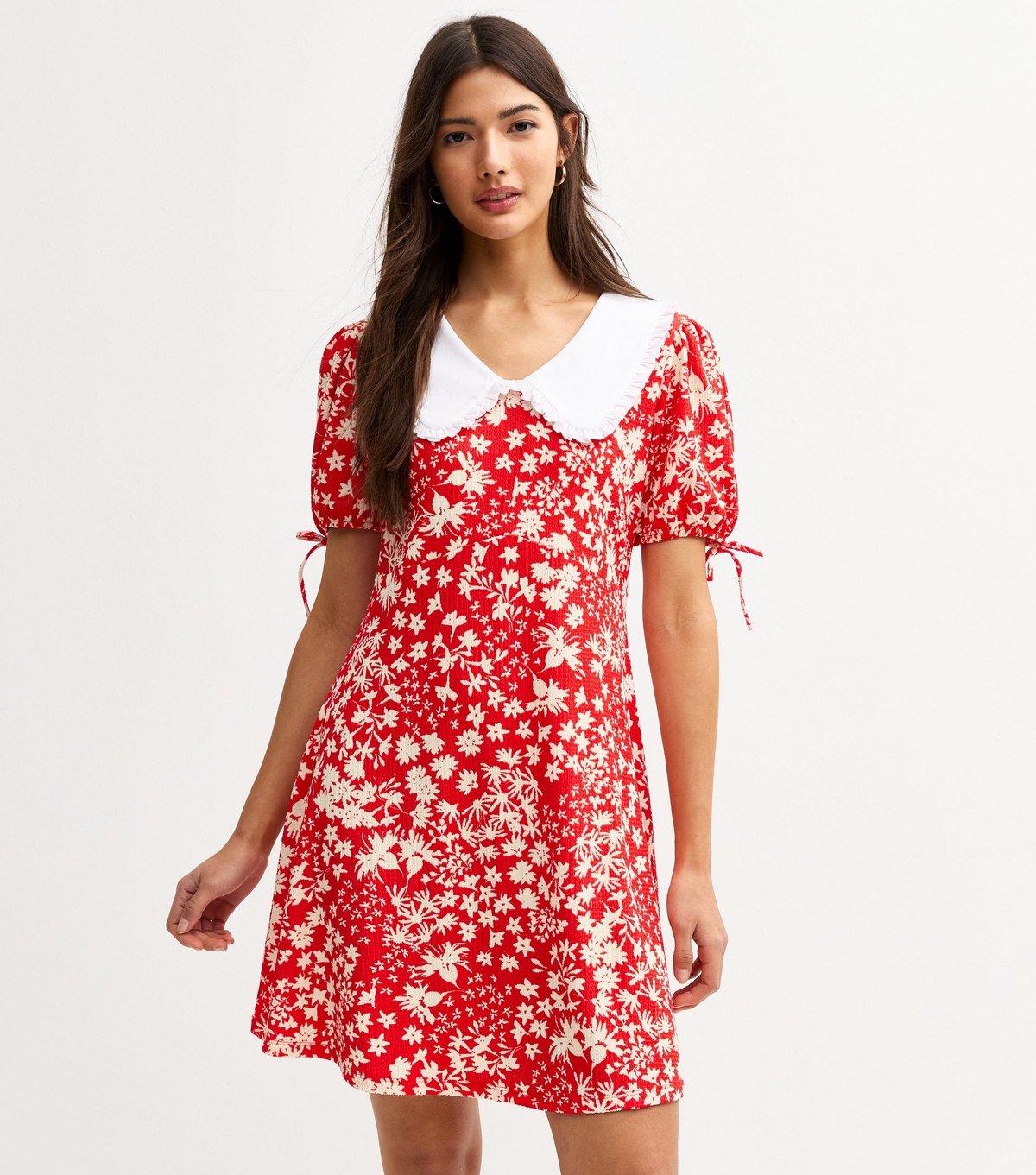 Women's Red Crinkle Texture Floral Print Frill Collar Mini Dress New Look