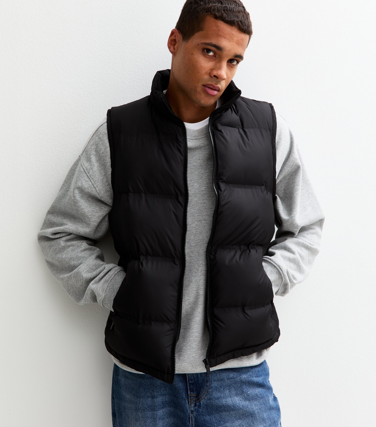 Men's Black Regular Fit Sleeveless Heatseal Puffer Gilet New Look