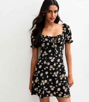 Black Textured Daisy Print Milkmaid Mini Dress | New Look
