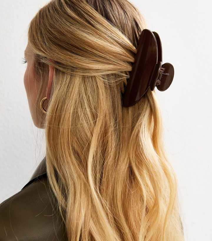 Brown Curved Bulldog Hair Clip