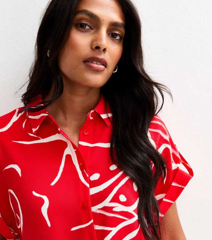 Red Shell Print Short Sleeve Resort Shirt