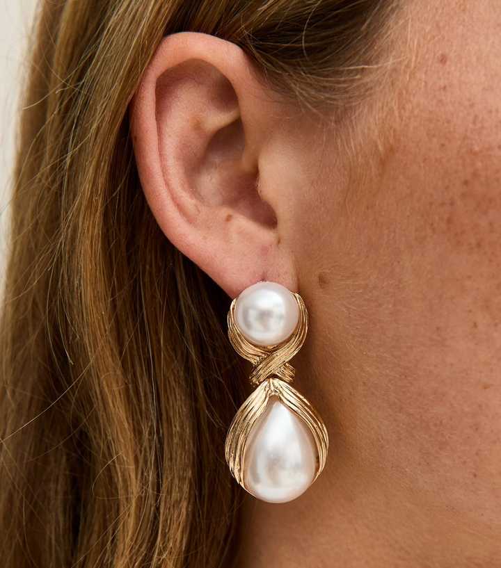 Gold Tone Vintage Look Faux Pearl Teardrop Earrings