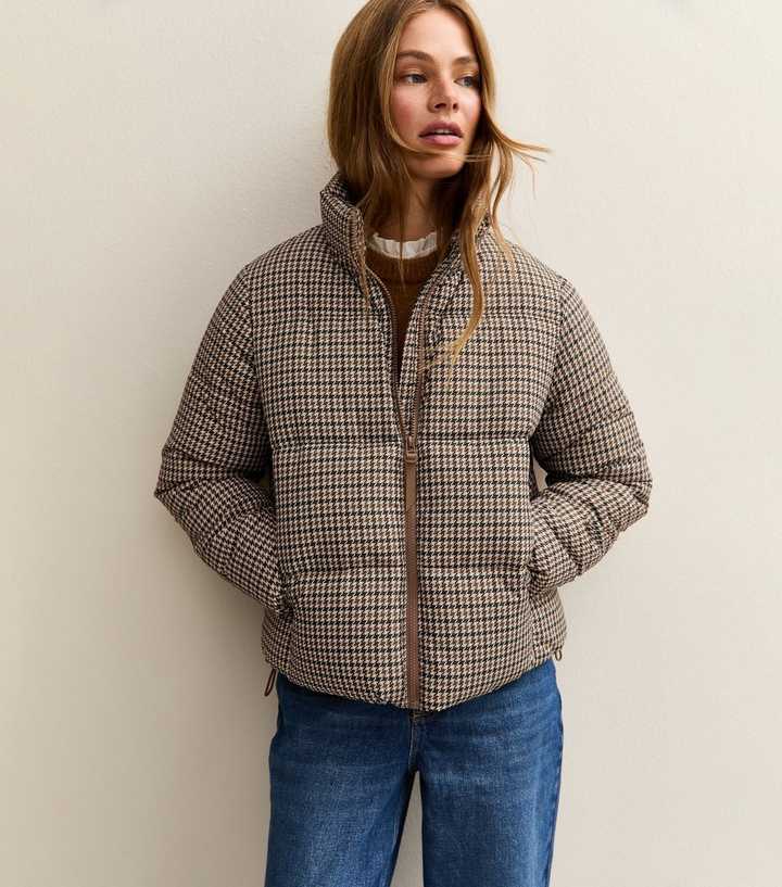 Brown Houndstooth Check Pattern Cropped Puffer Jacket | New Look