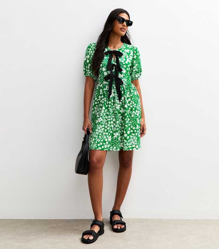 Green Floral Print Textured Tie Front Mini Dress