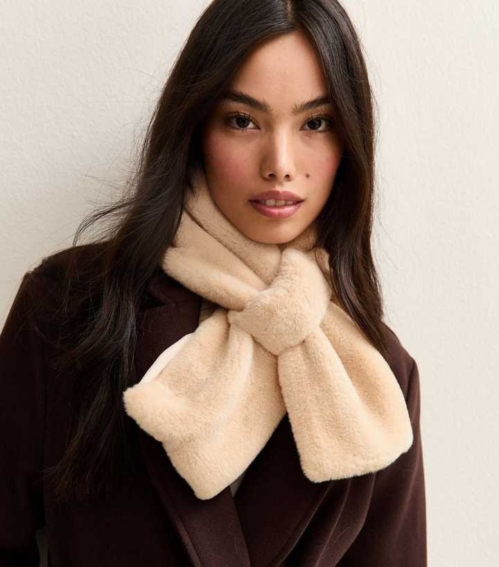 Cream Faux Fur Neck Scarf
