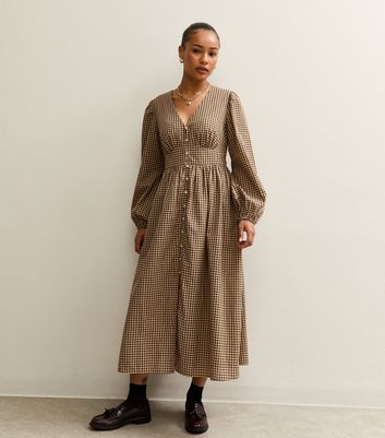 petite-brown-checked-v-neck-
