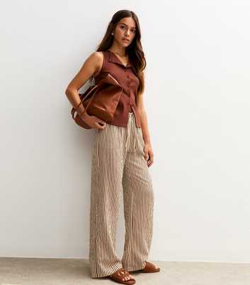 Petite Brown Stripe Print Crinkle Texture Wide Leg Trousers