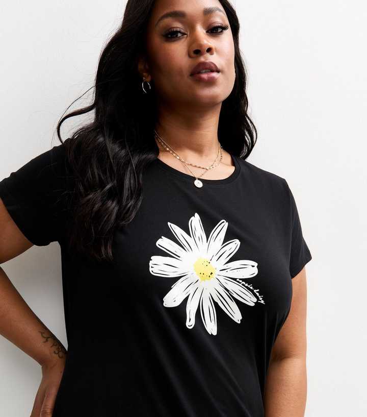 Daisy Rint Curves Black Daisy Print T-Shirt | New Look
