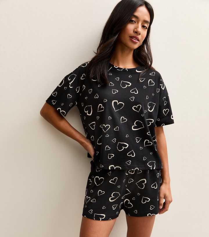 Petite Black Sketchy Heart Print Top and Shorts Pyjama Set