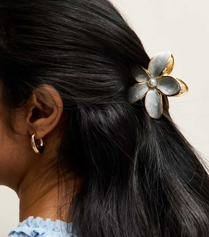Light Blue Faux Pearl Flower Hair Claw Clip
