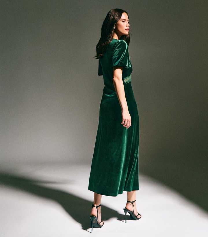 slim fit dress slacks Green Velvet Bandeau Felicity Midi Dress