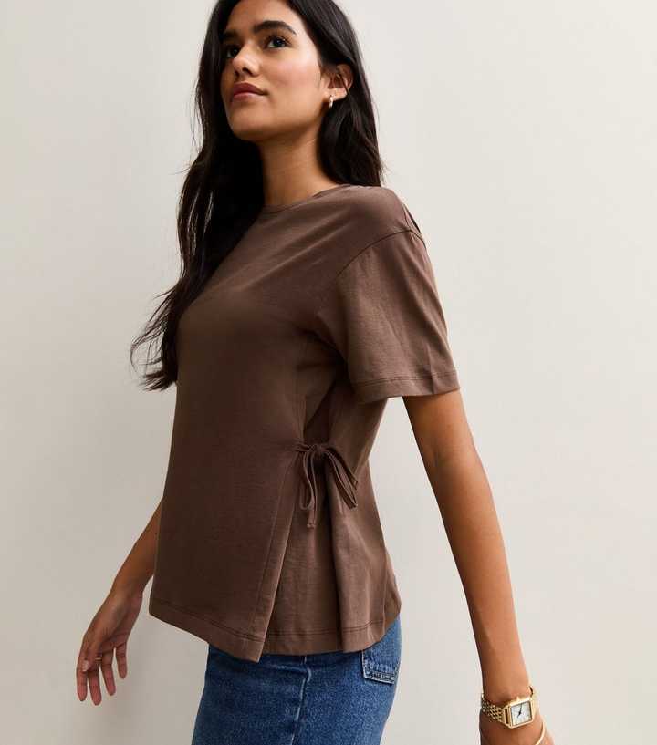 Brown Tie Side T-shirt