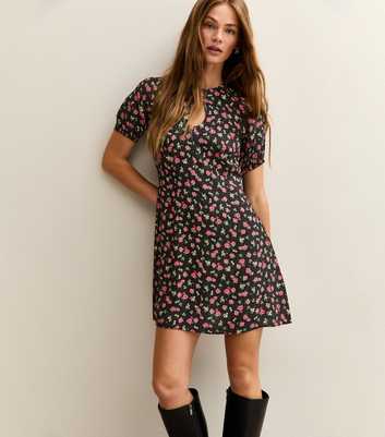 Black Floral Short Sleeve Mini Dress