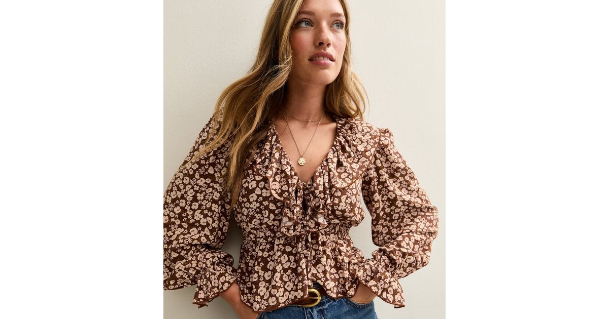 POL Floral V-Neck Sleeveless Peplum Blouse main image 0
