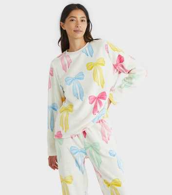 Skinnydip White Bow Pattern Two Piece Fleece Pyjama Set