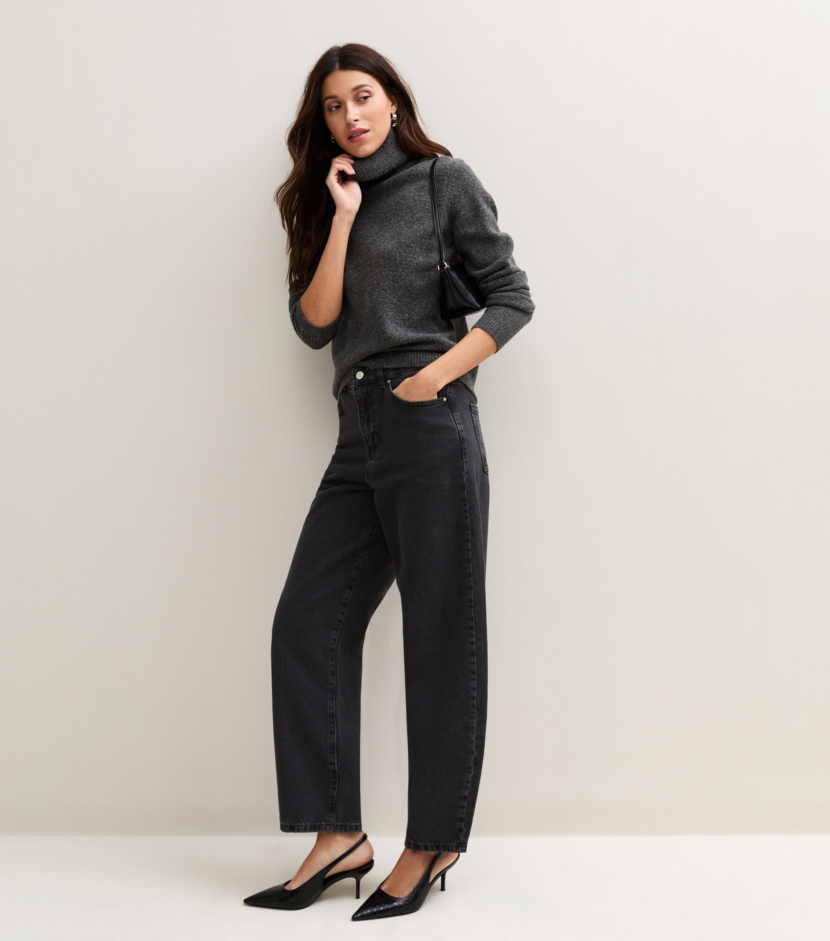 Women's Black Barrel Leg Jeans New Look