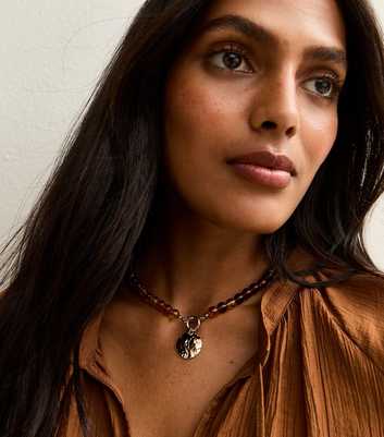 Brown Resin Beaded Coin Pendant Necklace 