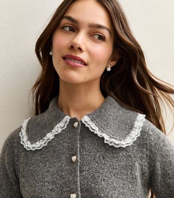 Petite Mid Grey Lace Collar Cardigan | New Look