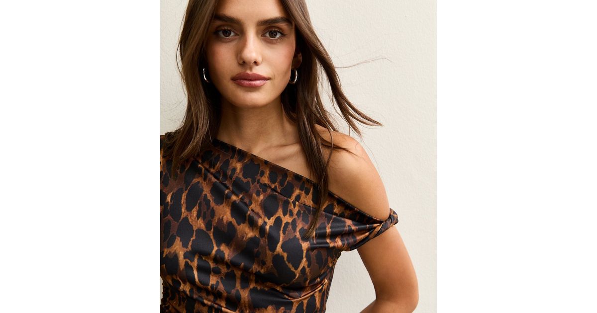 Leopard Print Off The Shoulder Top main image 1