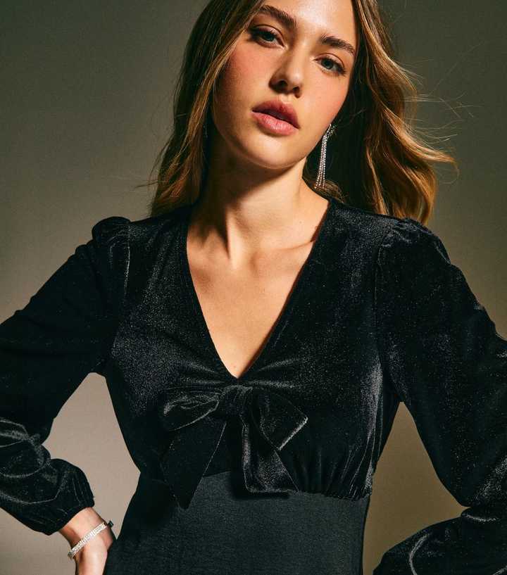 Black Long Sleeve Velvet Bow Front Mini Dress | New Look