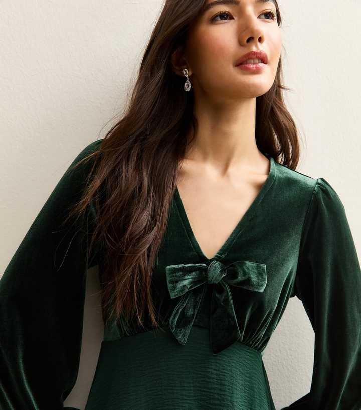 slim fit dress slacks Laura Ashley Bow Back Velvet Dress S – OMNIA main image 1