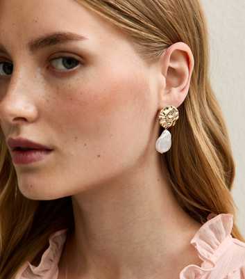 Gold Tone Beaten Circle Faux Pearl Drop Earring