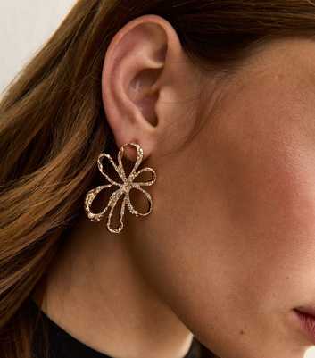 Gold Tone Cutout Gold Diamante Flower Studs