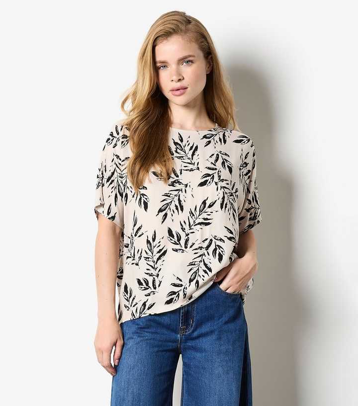 Apricot Stone Leaf Print T-Shirt