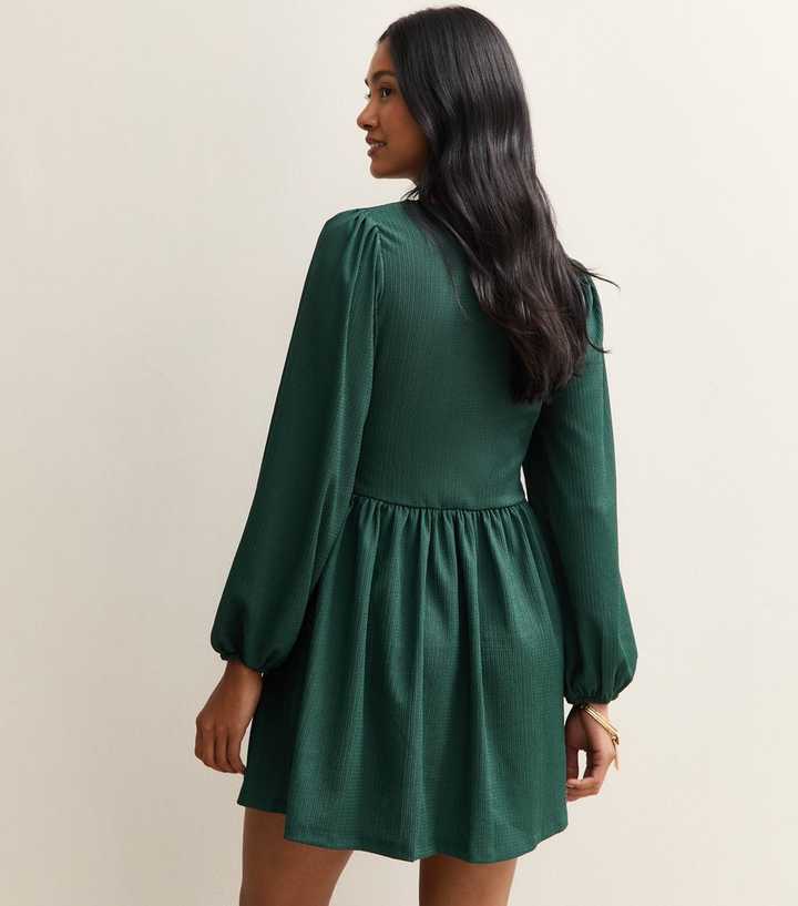 Dark Green Crinkled Jersey Long Sleeve Mini Dress | New Look