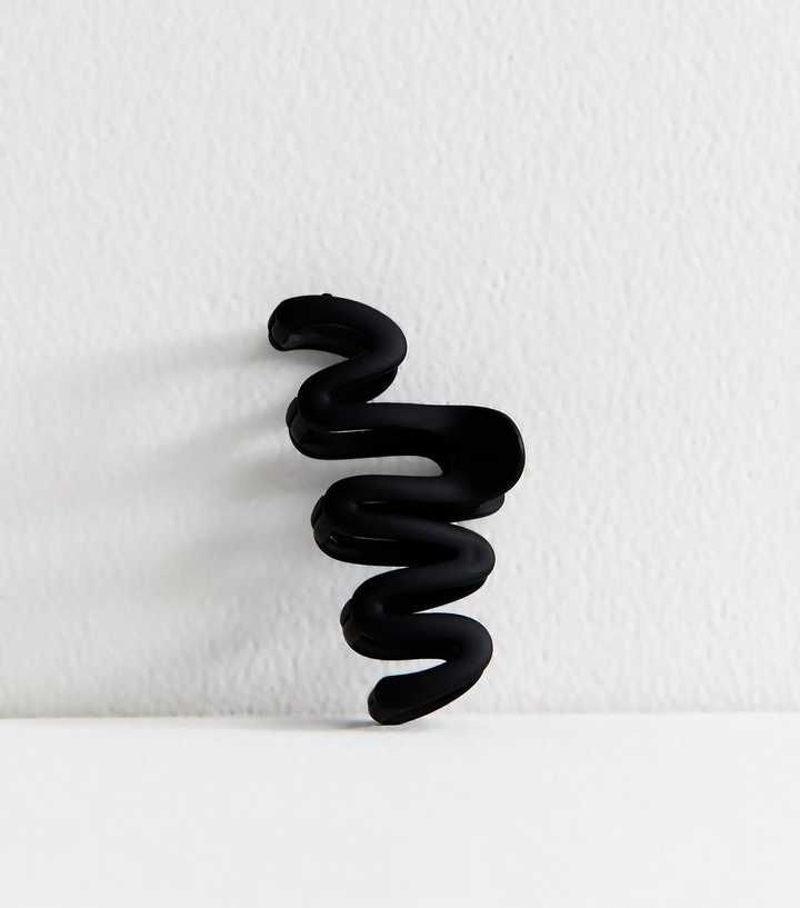 Black Matte Wiggly Hair Claw Clip