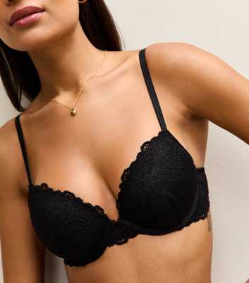 Black Ribbed Scalloped Edge T-Shirt Bra