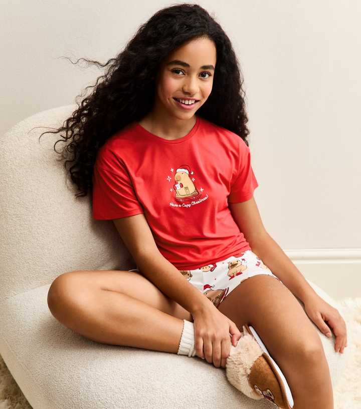 Girls Red Capybara Print T-Shirt and Shorts Pyjama Set