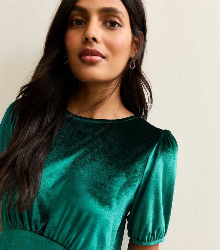 Dark Green Velvet Puff Sleeve Midi Dress | New Look