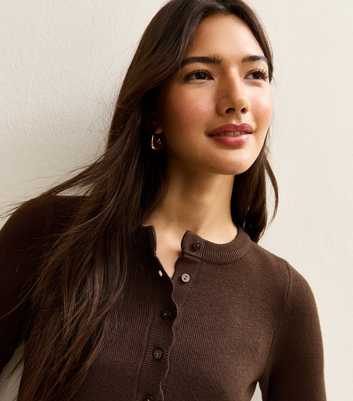 Brown Scalloped Trim Compact Knit Cardigan