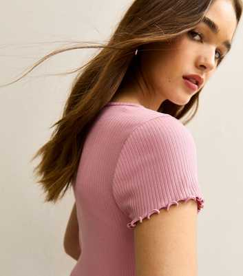 Mid Pink Short Sleeve Frilly Trimmed Top