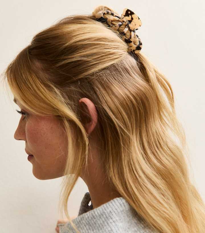 Brown Tortoise Shell Cut Out Hair Claw 