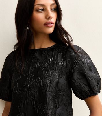 black-floral-jacquard-short-
