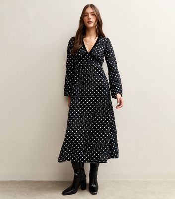 Black Polka Dot Flared Sleeve Velvet Detail Midi Dress | New Look