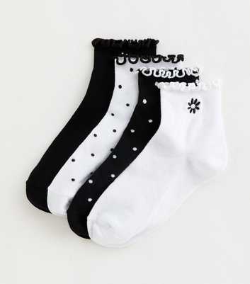 Pack of 4 Black and White Daisy Embroidered Trainer Socks