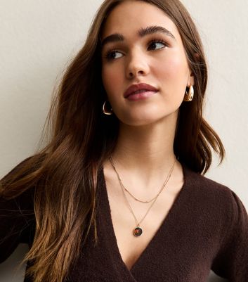 Gold Tone Multi Layer Tortoiseshell Circle Pendant Necklace | New Look